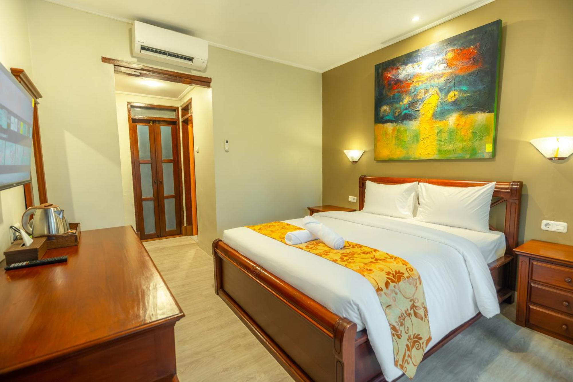 The Central Lovina Hotel & Restaurant Екстериор снимка